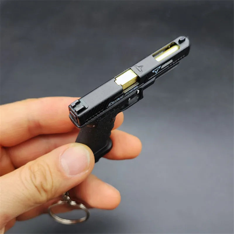 GLOCK34 TTI Shell Eject Mini Gun Keychain 1:3 Miniature Metal Pistol Keyring Pendant Ornament Gift for Army Fan Model Collection