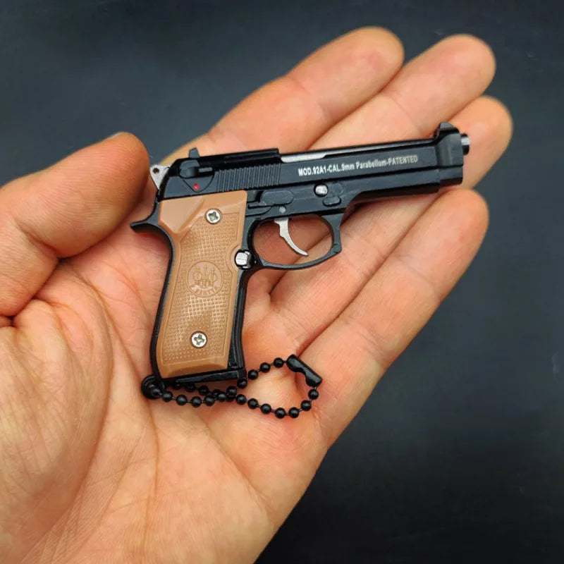 Alloy 1:4 92F Pistol Portable Toy Gun Model Detachable Keychain Fidget Toy for Boy Collection Adults Gift