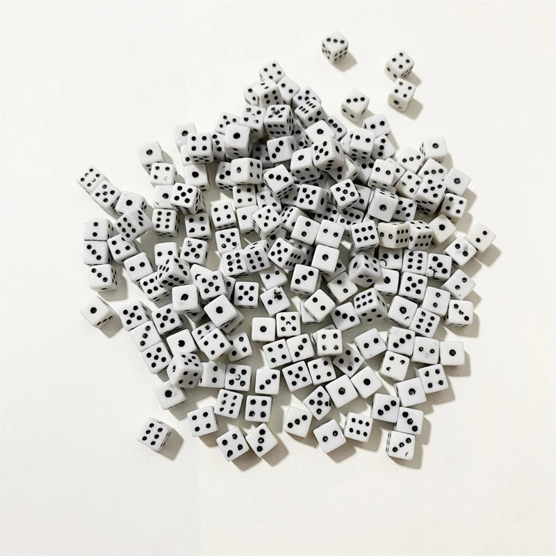 100Pcs 5*5*5mm Mini D6 Acrylic Gaming Right Angle Point Dice Standard Six Sided Cube For Board Game accessories