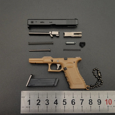 1:3 G17 G17 Model With Holster Mini Toy Gun Detachable DIY Semi-alloy Keychain Pendant Ornaments Children's Toy Pistol