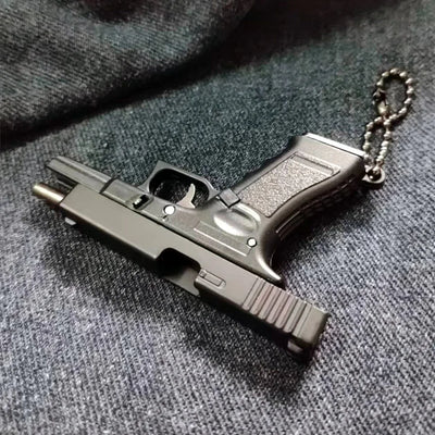 1:3 G17 G17 Model With Holster Mini Toy Gun Detachable DIY Semi-alloy Keychain Pendant Ornaments Children's Toy Pistol