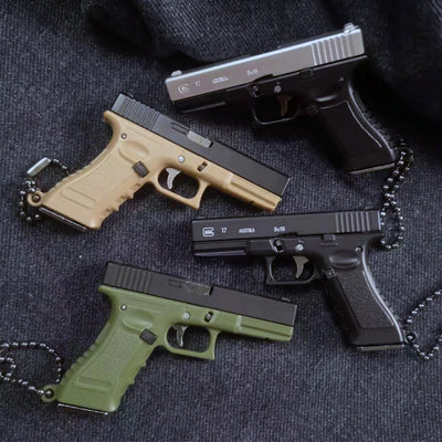 1:3 G17 G17 Model With Holster Mini Toy Gun Detachable DIY Semi-alloy Keychain Pendant Ornaments Children's Toy Pistol